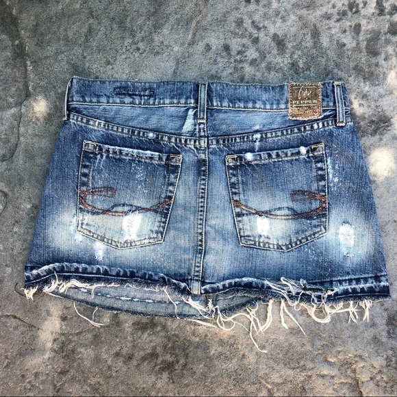 Chip & PEPPER Bare Baller Short Denim Mini Skirt Distressed Frayed Women - Picture 7 of 7
